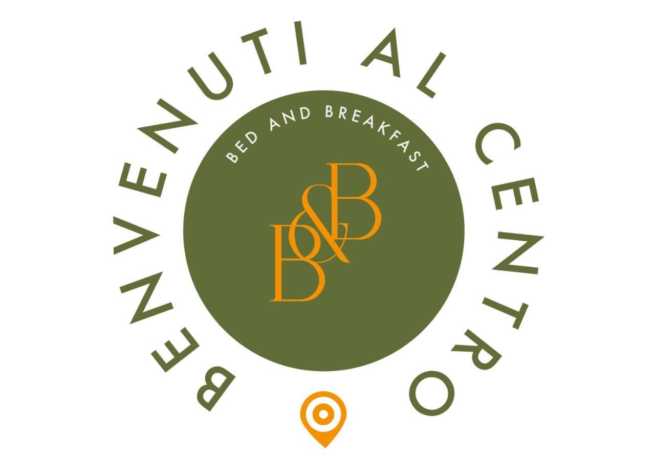 B&B Benvenuti Al Centro Caserta Bagian luar foto